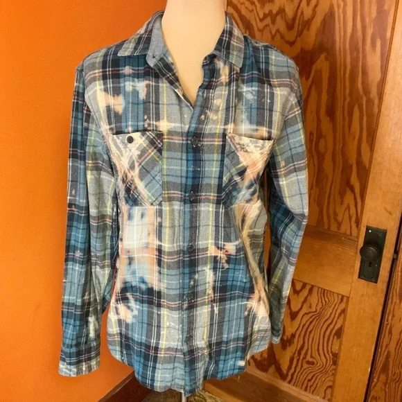 Urban pipeline acid washed plaid flannel shirt - Picture 8 of 9